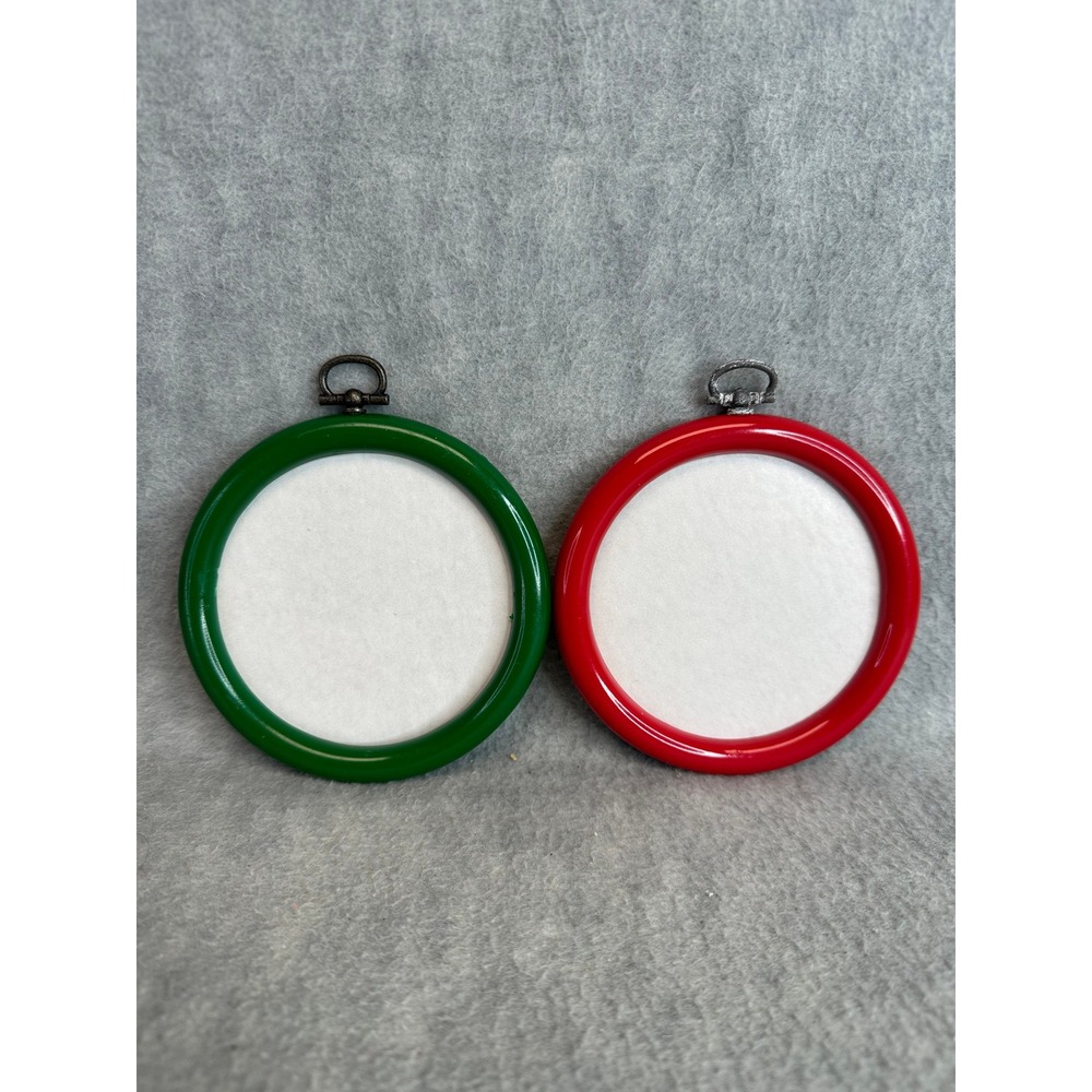 Vintage Leewards Cross Stitch Frames 3 Inch Red Green Round Crafts Retro